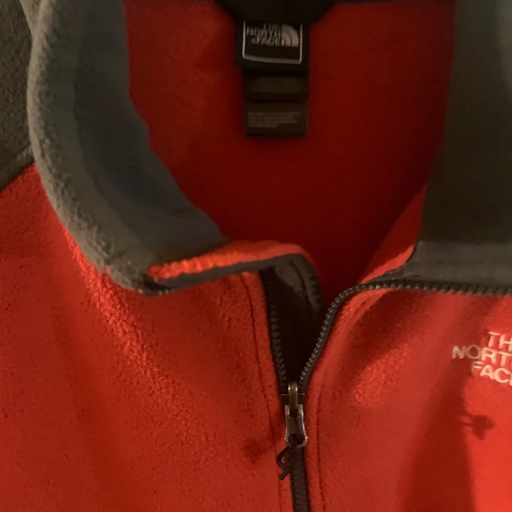 THE NORTH FACE MALE JACKET, Size XL, Excellent Condition.